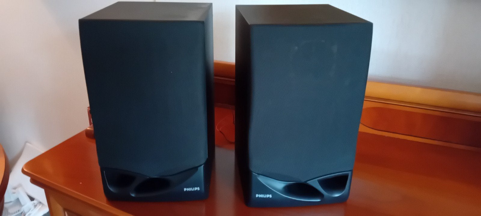 Philips geluidsboxen  x 2, Audio, Tv en Foto, Ophalen, Zo goed als nieuw, Minder dan 60 watt, Philips