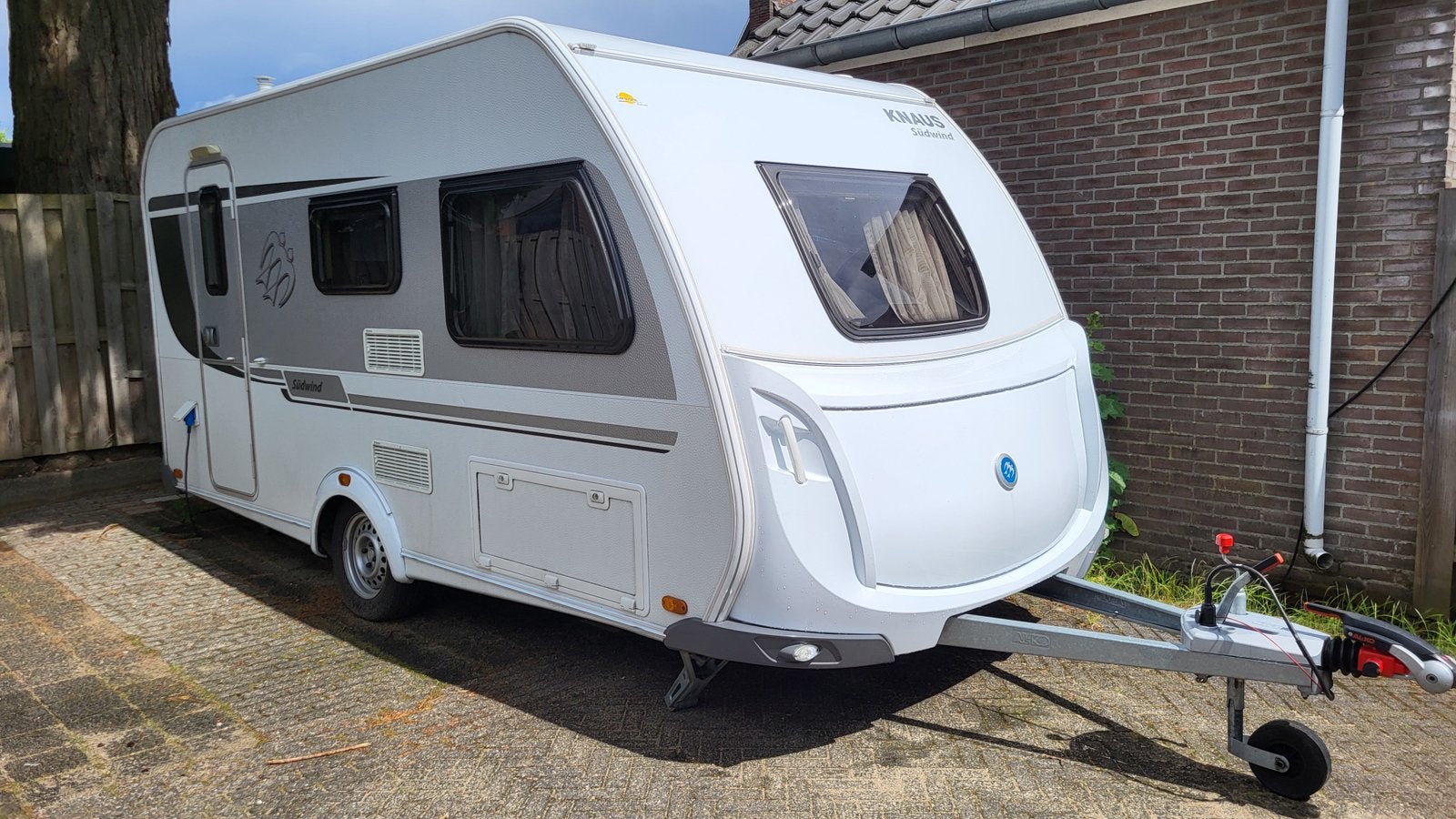 Knaus Sudwind 420 QD - 2015, Vast bed, Treinzit, Particulier, 4 tot 5 meter