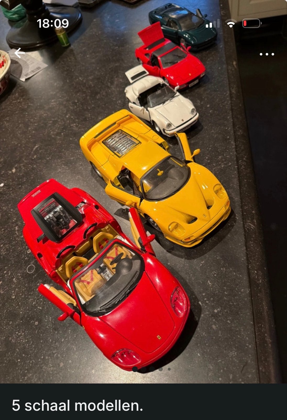 5 Schaalmodellen: 4 Ferrari's en 1 Jaguar - Vitrine Staat, Ophalen of Verzenden, Zo goed als nieuw, Auto, Overige merken