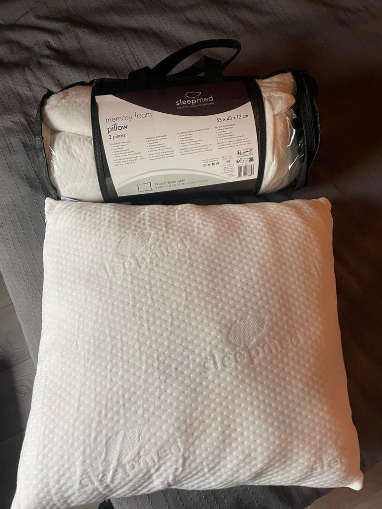 2 nieuwe memory foam kussens!, Eenpersoons, Wit, Nieuw, Ophalen of Verzenden