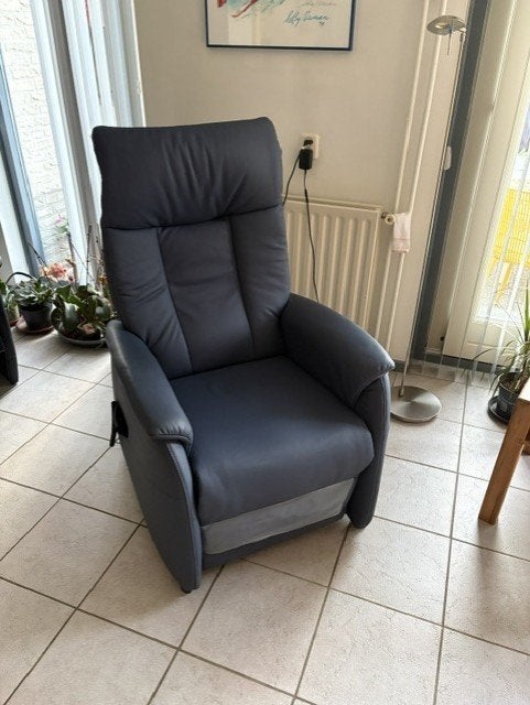 Sta op stoel, Huis en Inrichting, Ophalen, Nieuw, 75 tot 100 cm, Blauwe sta op stoel