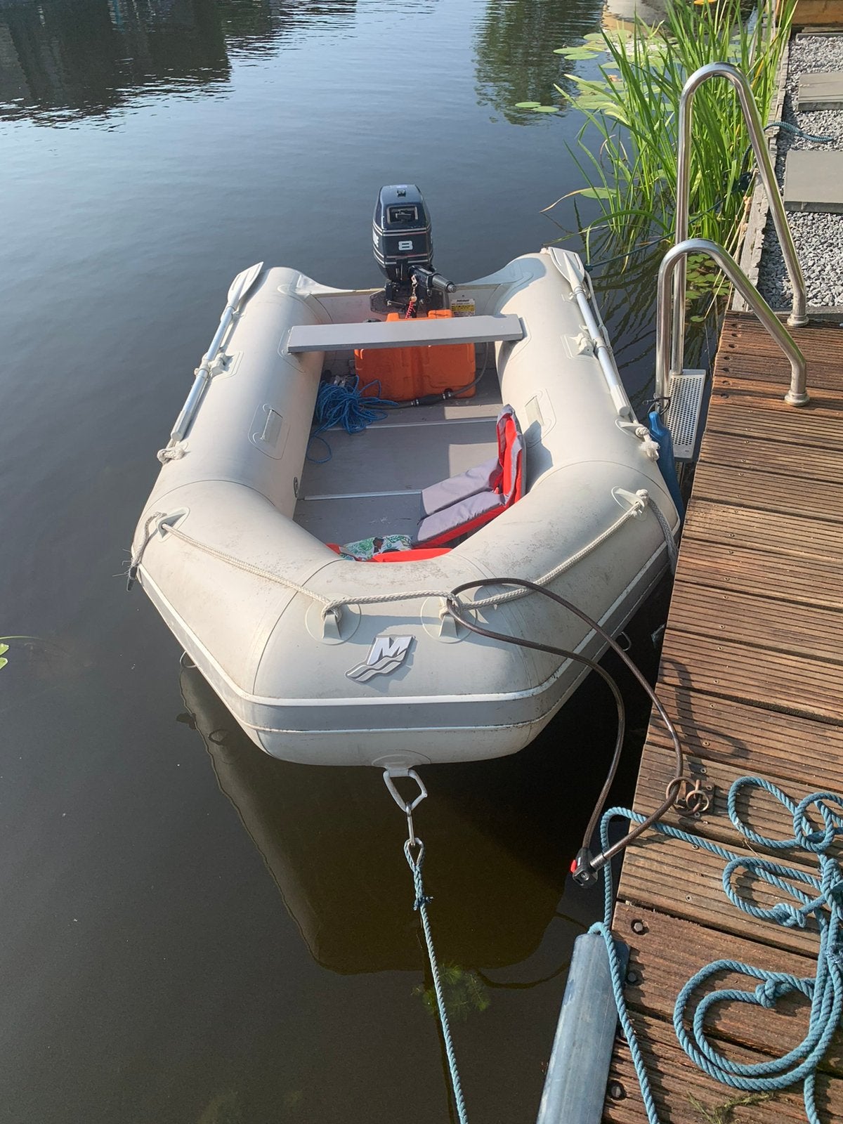 Opblaasboot met Evenrude 8 Pk 4 takt motor en tank, Gebruikt, 5 tot 10 pk, Ophalen of Verzenden, Buitenboordmotor