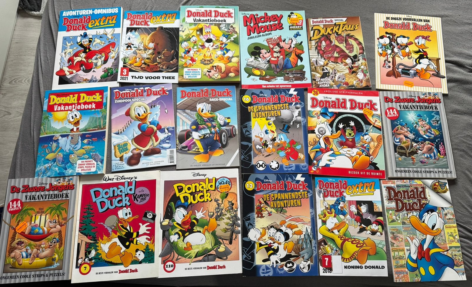 Donald duck stripboeken, vakantieboeken grote stapel 63 st, Boeken, Meerdere stripboeken, Ophalen of Verzenden, Zo goed als nieuw