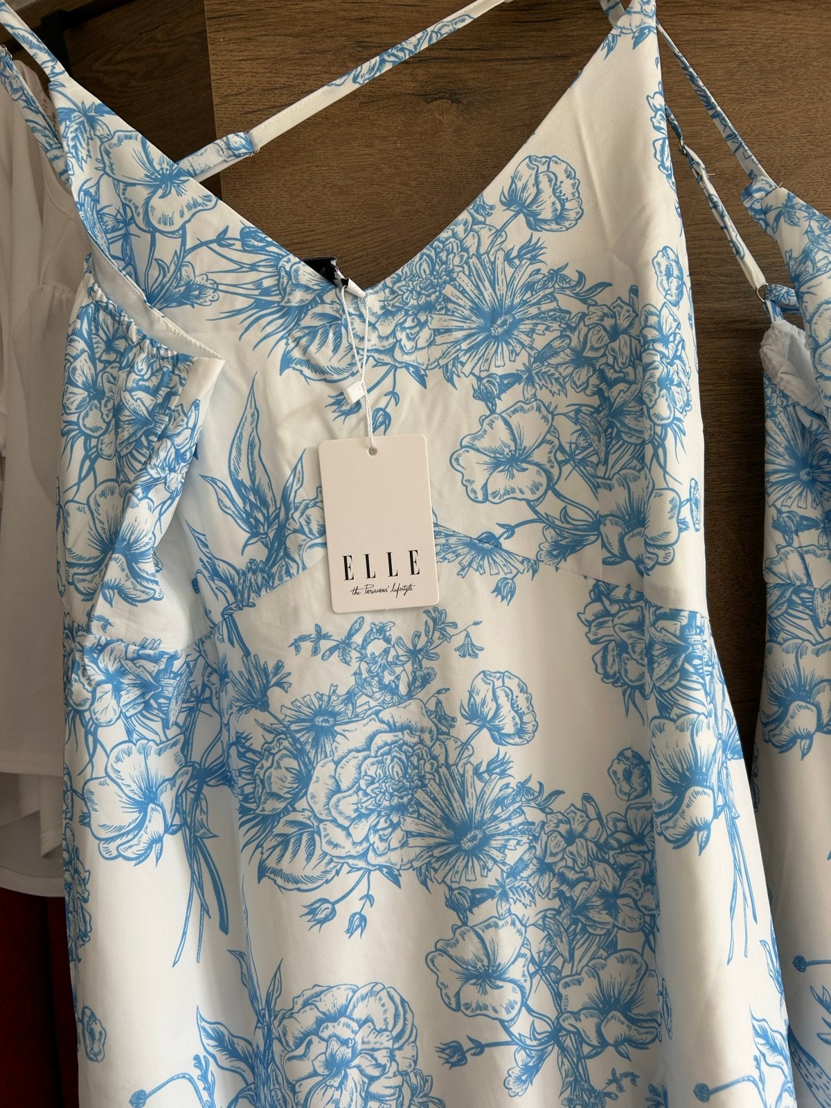 ELLE Apparel Bloemen Mouwloze Cross Back Mini Jurk, Kleding | Dames, Jurken, Maat 38/40 (M), Meerkleurig, Nieuw, Ophalen of Verzenden