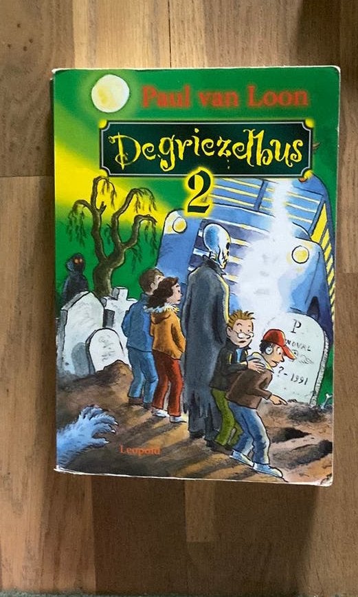 Griezelbus 2, Boeken, Ophalen of Verzenden, Zo goed als nieuw