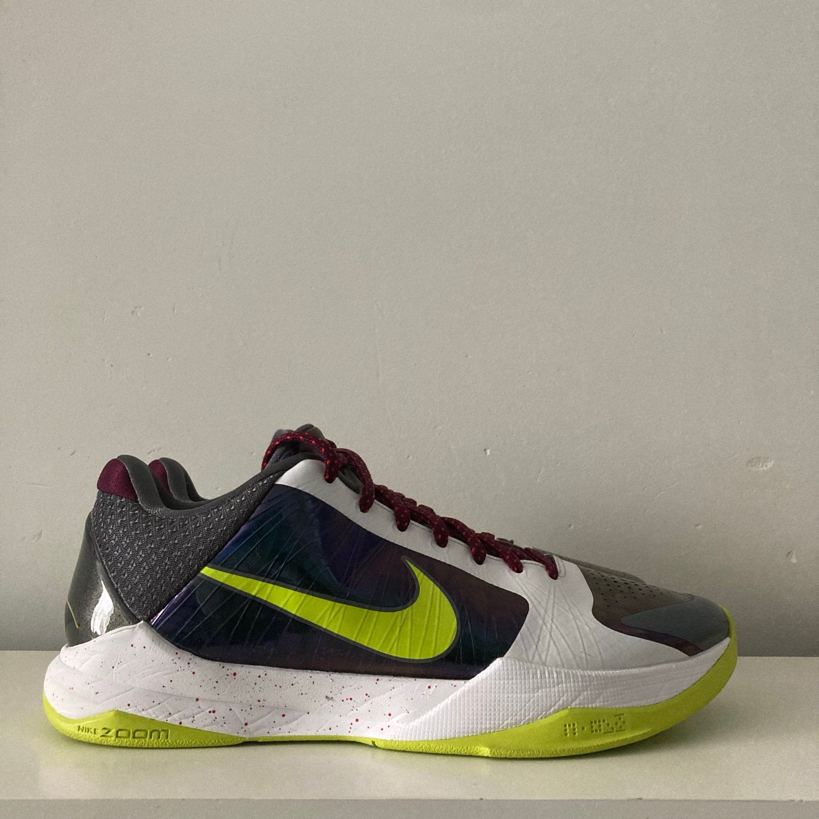 Kobe Zoom Kobe 5 Protro 'Chaos' - Maat 43, Ophalen of Verzenden, Zo goed als nieuw, Overige kleuren, Sneakers of Gympen