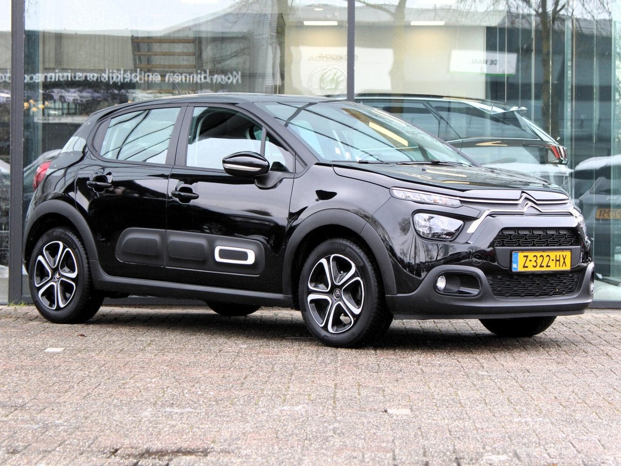 Citroën C3 1.2 PureTech Plus | Navi / Climate / Cruise, Voorwielaandrijving, 83 pk, 450 kg, 1199 cc