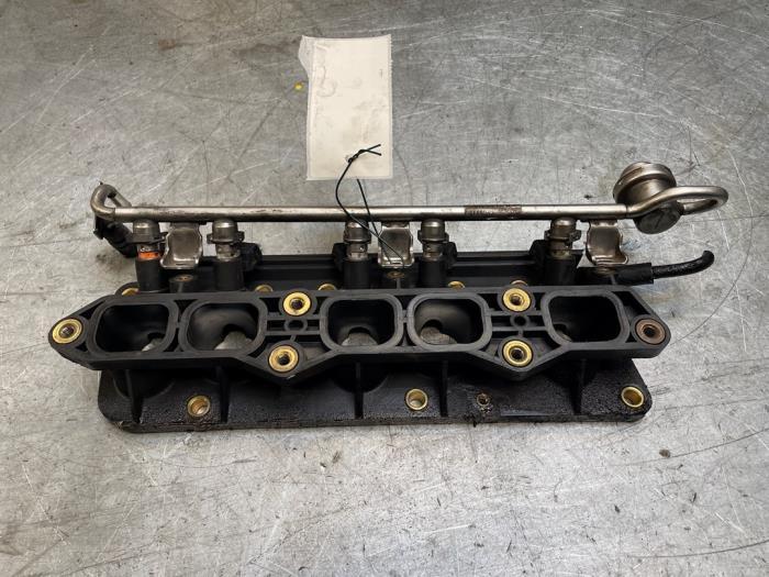 Injector (benzine injectie) van een Volkswagen Golf, Gebruikt, -, Volkswagen, -