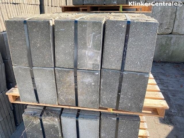 325m2 grijs betontegels stoeptegels 30x30x4,5/5cm tuintegels