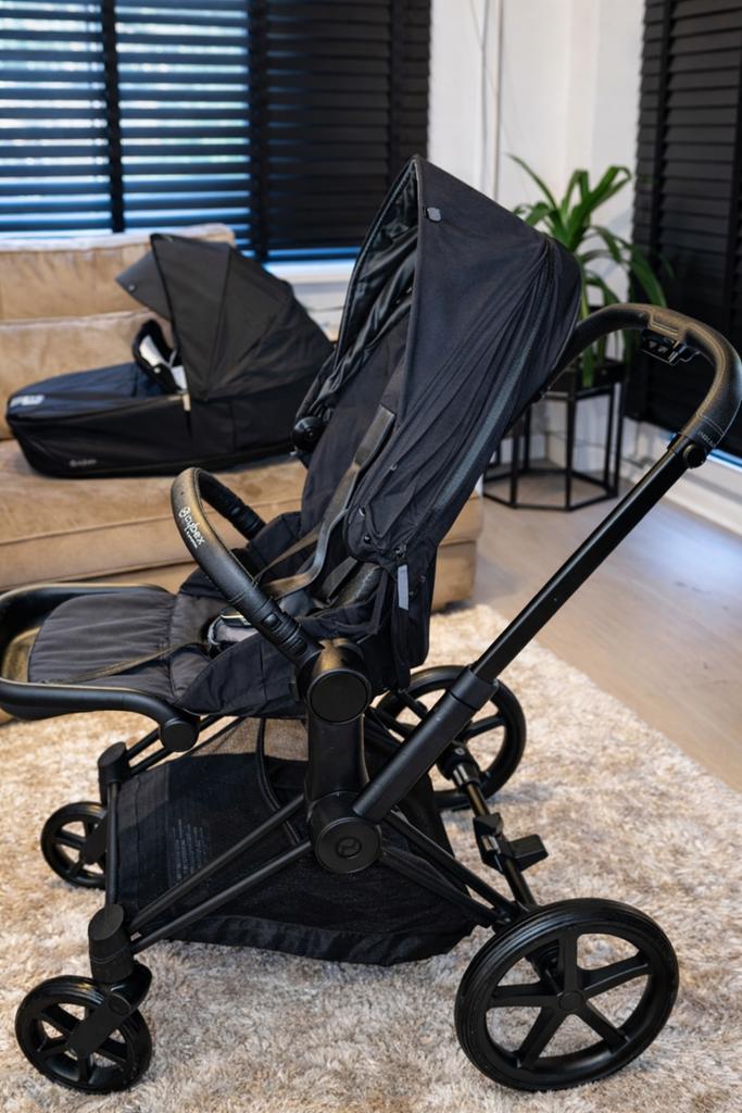 Cybex Priam 4 Black on Black – compleet en in topstaat, Kinderen en Baby's, Buggy's, Ophalen of Verzenden, Zo goed als nieuw, Overige merken
