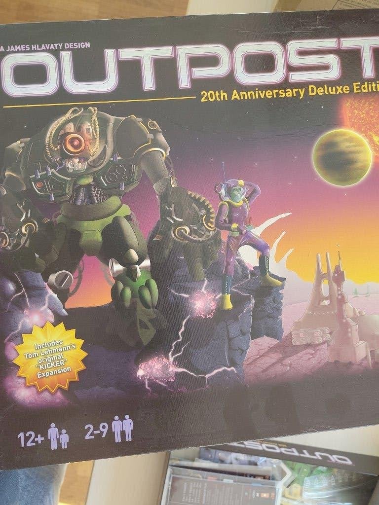 Outpost 20th Anniversary Edition, Ophalen of Verzenden, Zo goed als nieuw, Stronghold Games