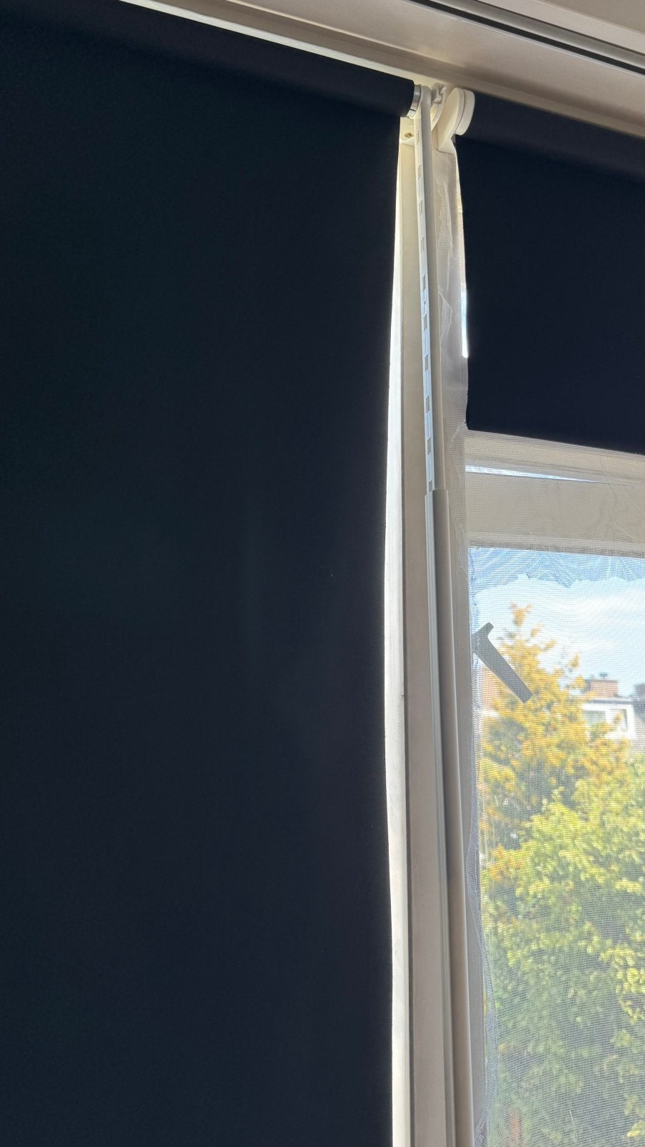 FRIDANS rolgordijn 60 cm, Ophalen, Verduisterend, Zwart, Zo goed als nieuw