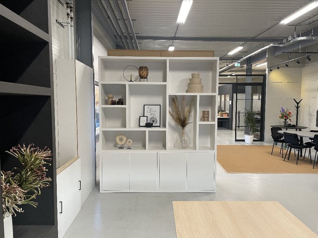 (NIEUW) vakkenkast 208x240x40cm te schilderen in eigen kleur