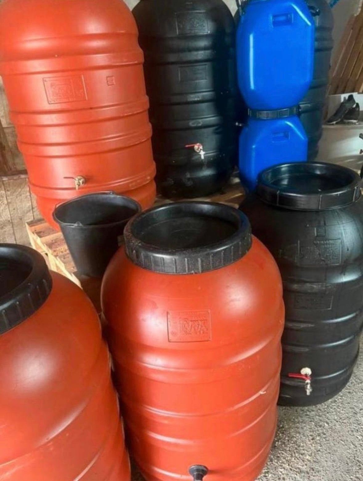 Regenton regentonnen vaten barrels 220 liter va €10, Tuin en Terras, 150 liter of meer, Ophalen, Zo goed als nieuw