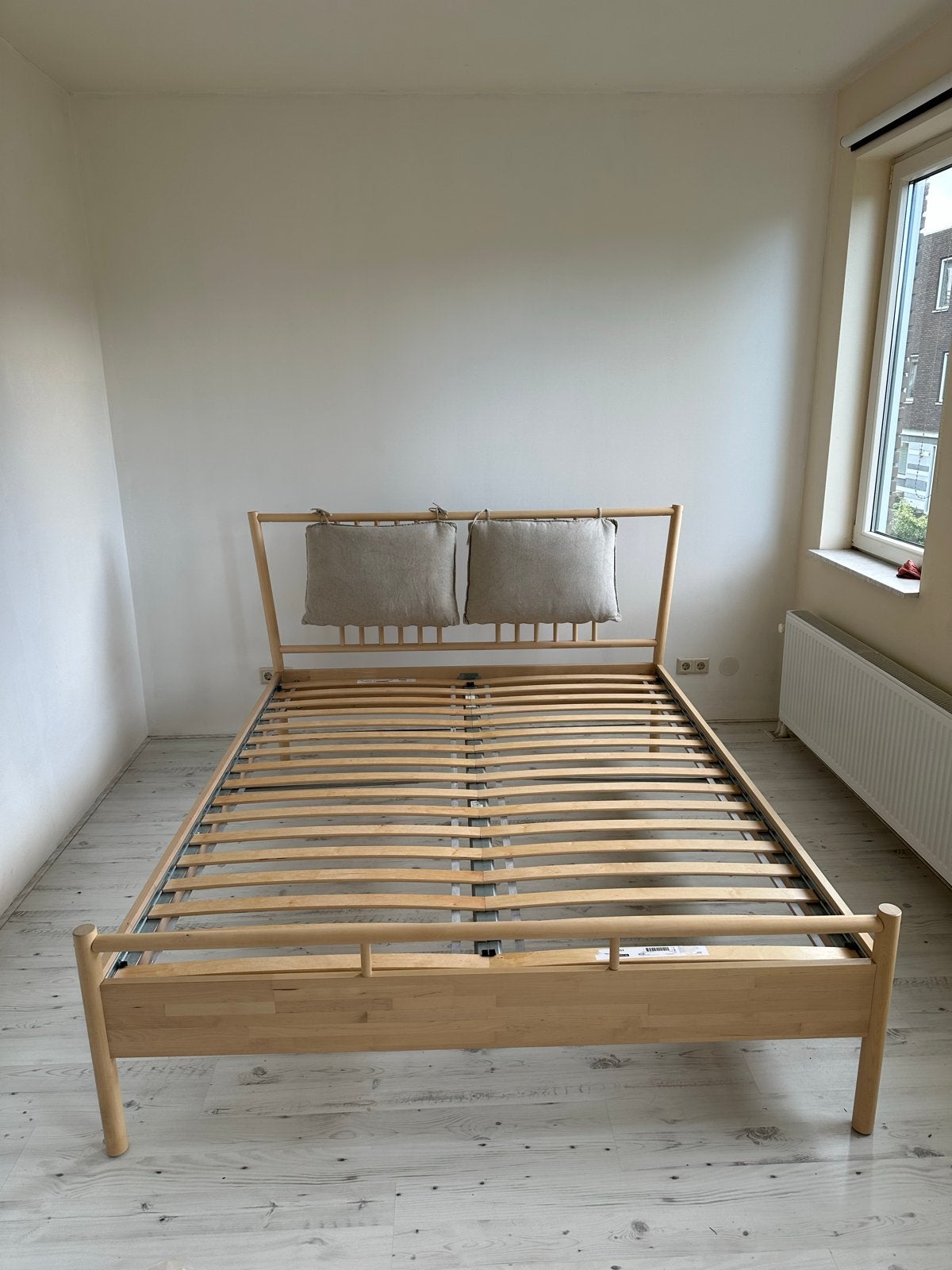 IKEA Björksnäs 160x200 bedframe met lattenbodems en kussens, Gebruikt, Beige, Tweepersoons, Ophalen of Verzenden