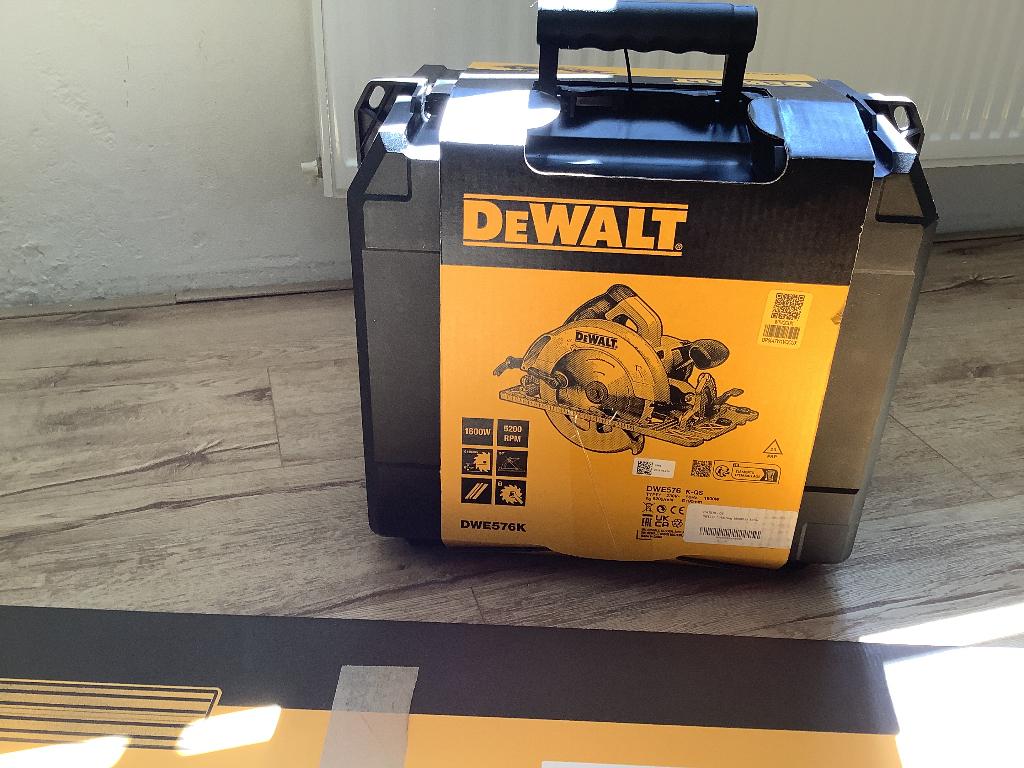 Spiksplinternieuwe De Walt cirkelzaag met lineaal, Ophalen, Cirkelzaag, DeWalt, Nieuw