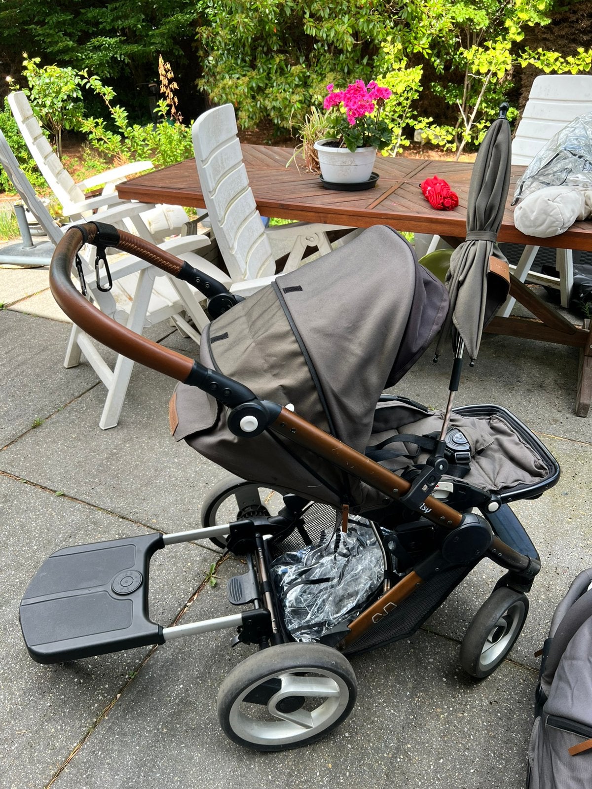 Musty kinderwagen, Ophalen, Zo goed als nieuw, Mutsy