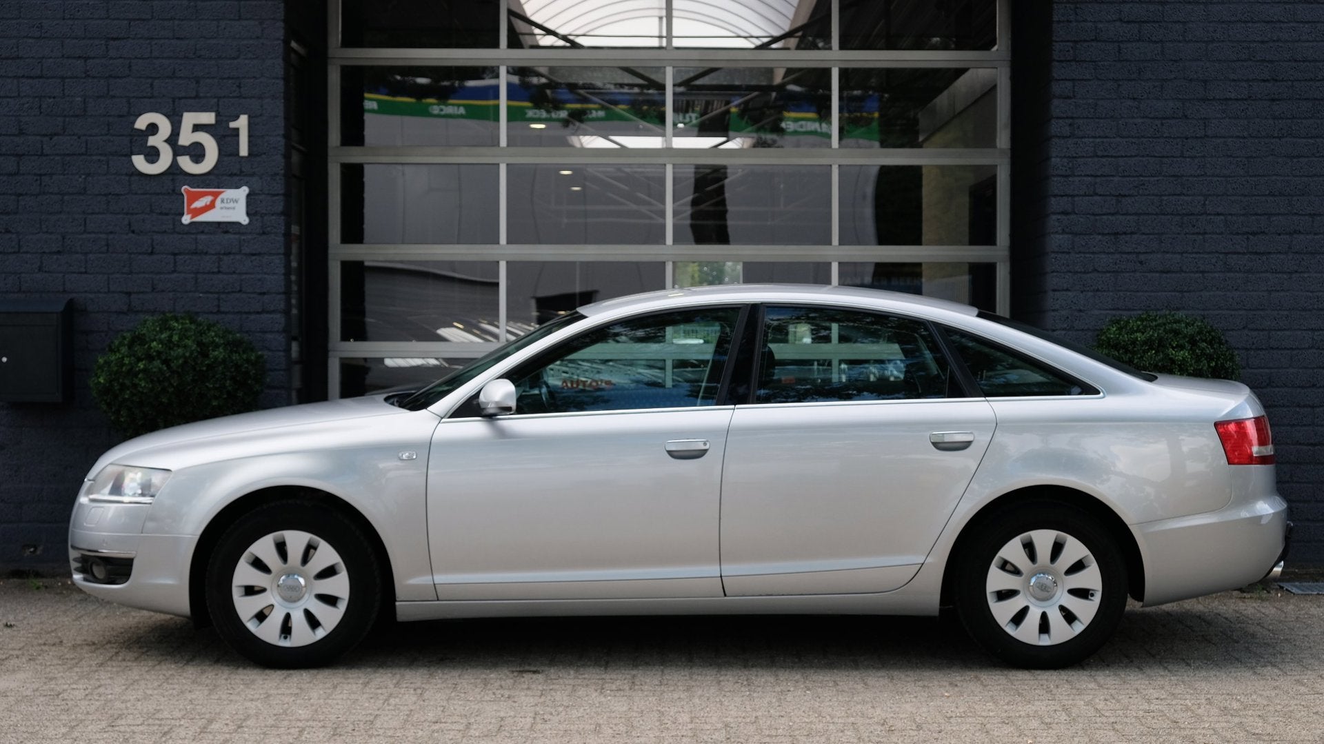 Audi A6 Limousine 2.4 Pro Line, Auto's, Audi, Voorwielaandrijving, Stof, Gebruikt, Zwart