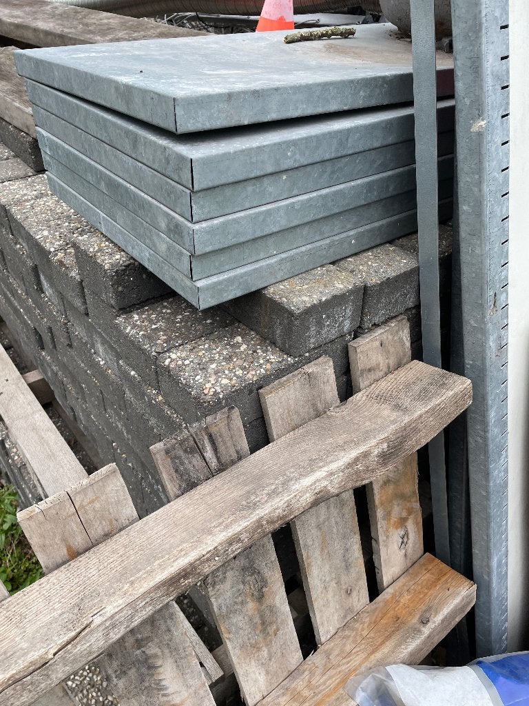 Stellingkast  metaal, Ophalen, Gebruikt