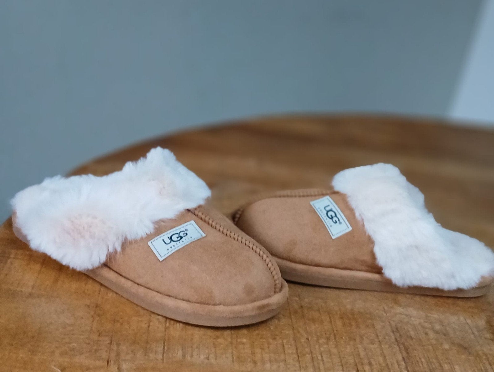 Ugg sloffen Uggs  pantoffels in 4 kleuren 36 tm 41, Ophalen of Verzenden, Nieuw, Pantoffels of Sloffen