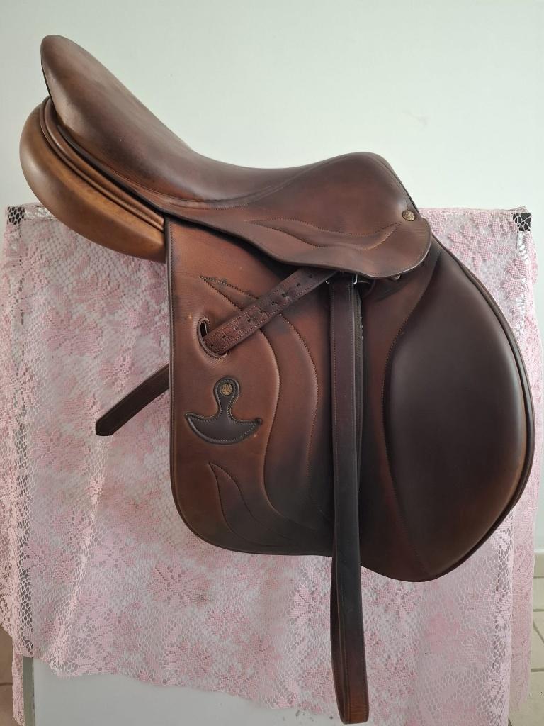 Bruno Delgrange Virtuose springzadel 17 inch, Dieren en Toebehoren, Ophalen, Gebruikt, Springen