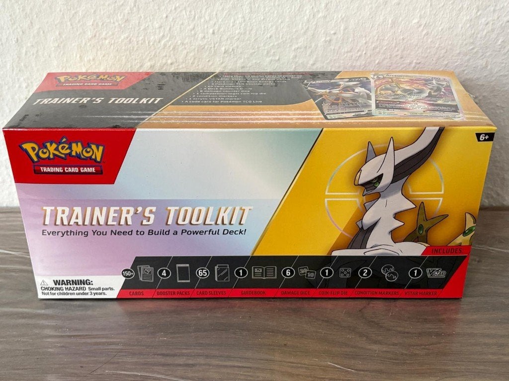 Pokémon trainer's toolkit 2023, Ophalen of Verzenden, Nieuw, Overige typen, Foil