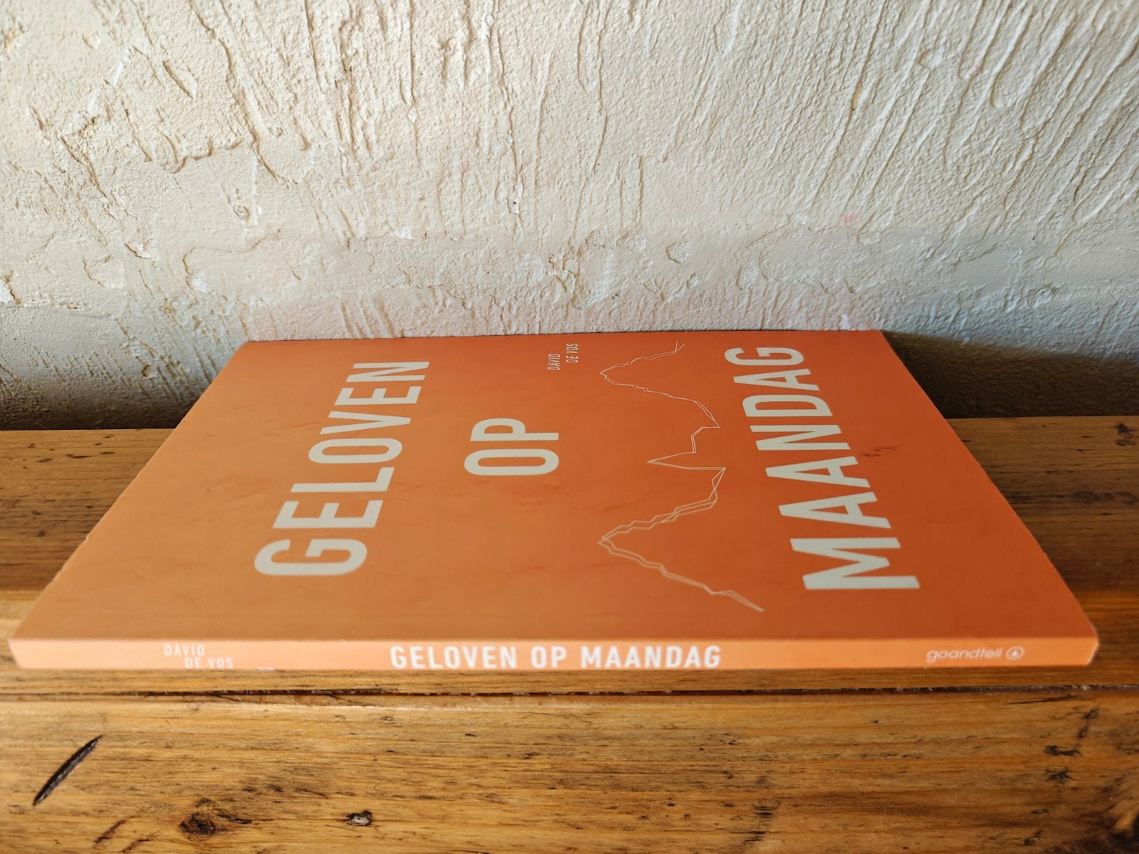 Geloven op maandag., Ophalen of Verzenden, Zo goed als nieuw