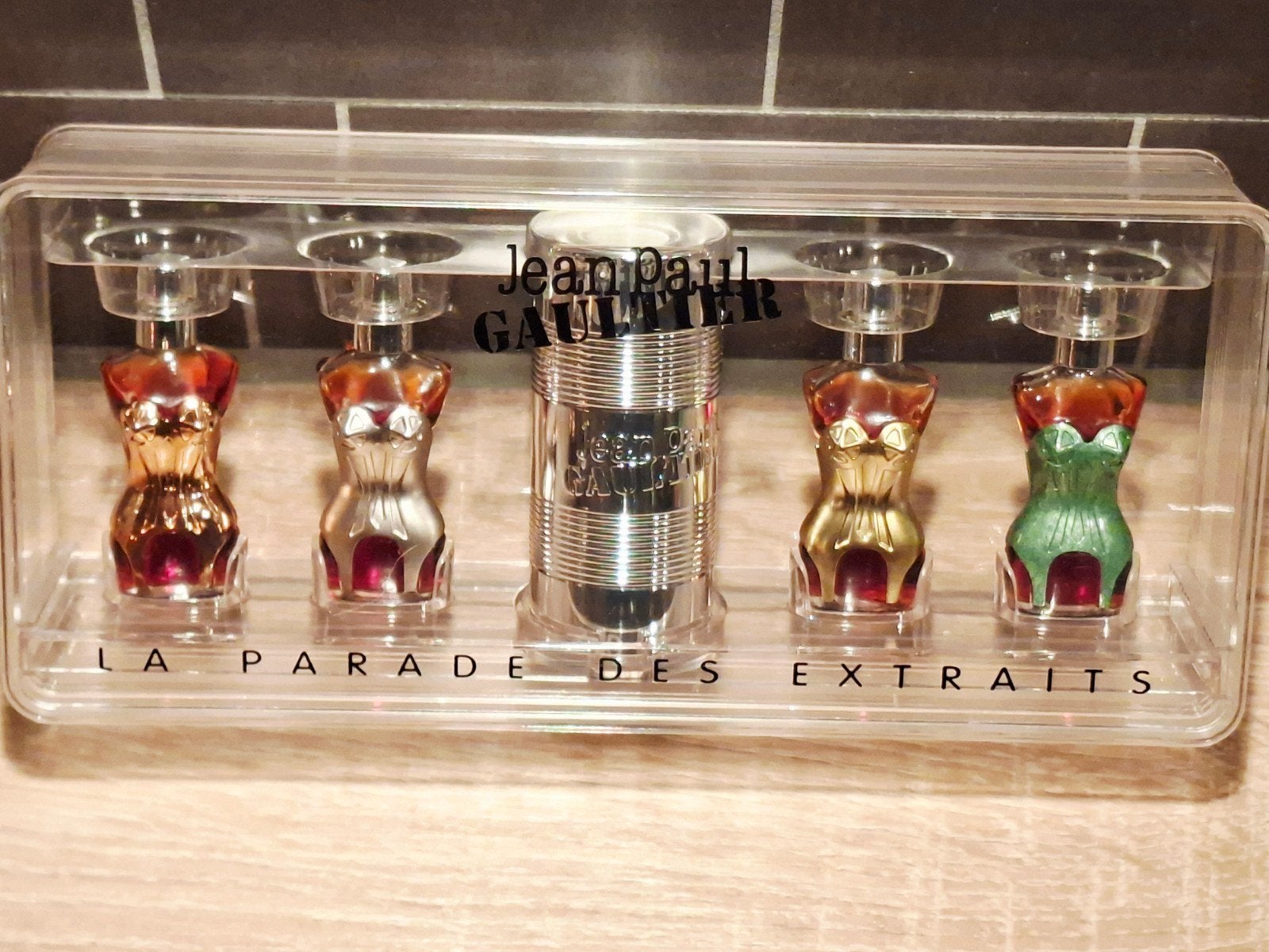Jean Paul Gaultier miniatuurset 'La Parade Des Extraits', Ophalen of Verzenden, Nieuw, Miniatuur, Gevuld