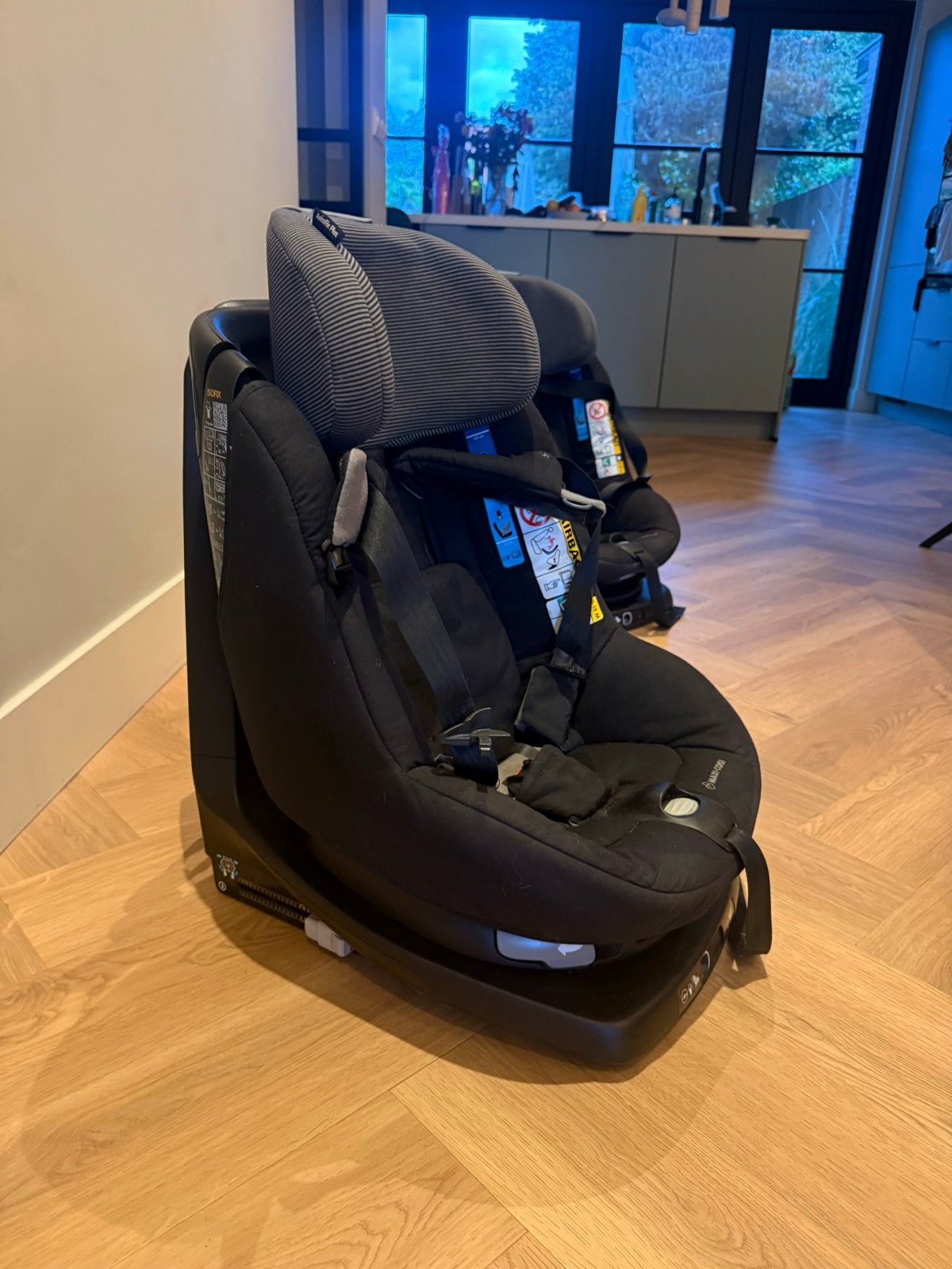 Maxi-Cosi axissfix plus (baby & kind) 2 stoeltjes, Ophalen, Gebruikt, 0 t/m 18 kg, Zijbescherming