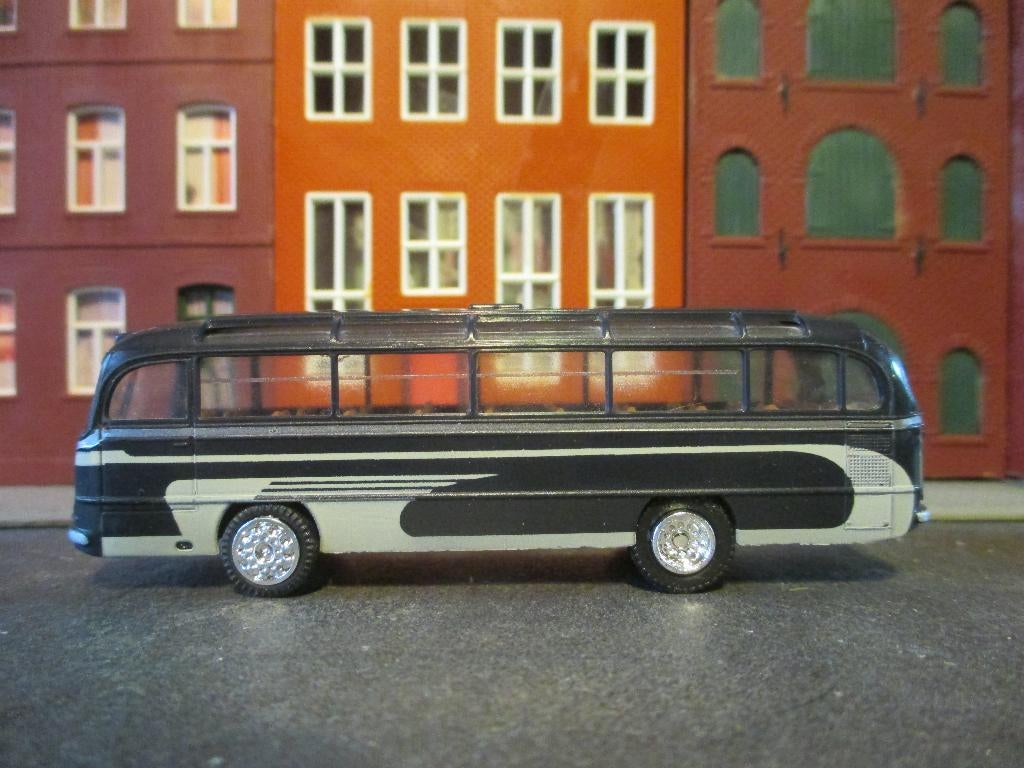 Mercedes Benz O321 Bus - Brekina, Hobby en Vrije tijd, Modelauto's | 1:87, Ophalen of Verzenden, Gebruikt, Bus of Vrachtwagen