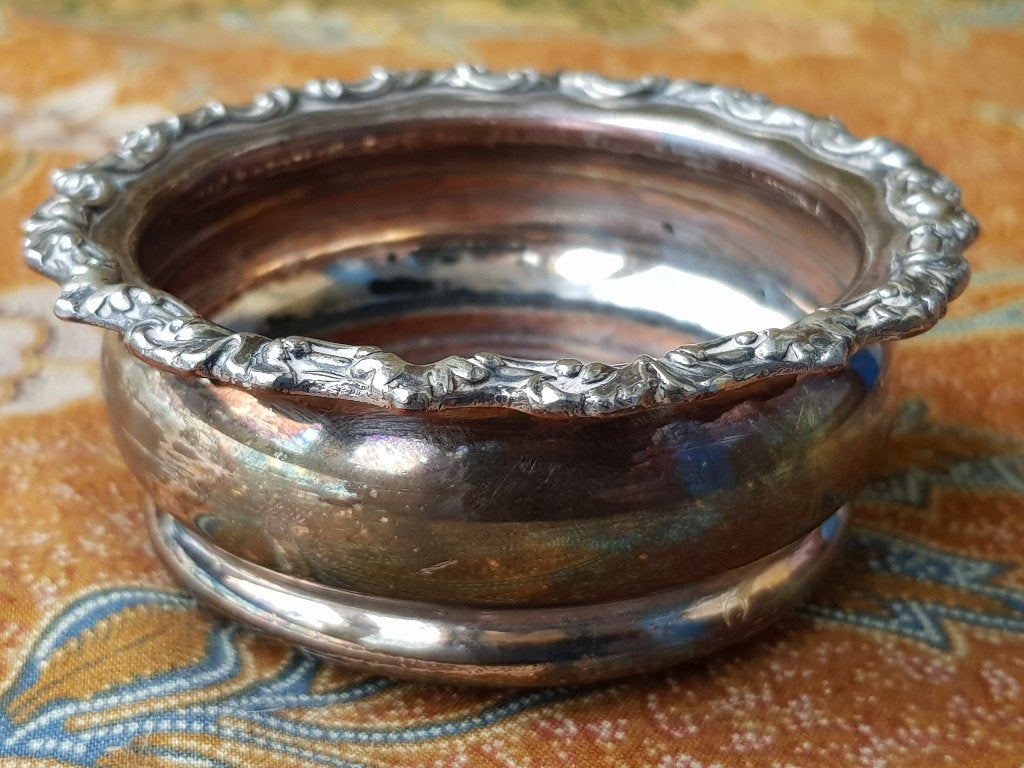 Antieke Engelse onderzetter van mahoniehout en silverplate., Ophalen of Verzenden