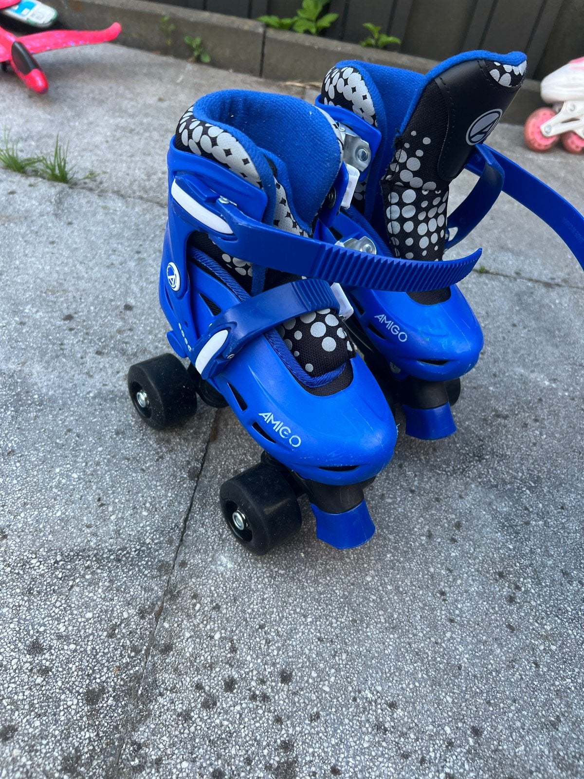Blauwe rolschaatsen maat 30/33 - Amigo, Ophalen, Verstelbaar, Zo goed als nieuw, Kinderen