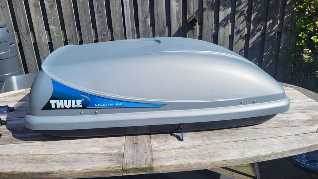 Te huur: Thule Dakkoffer Ocean 100, Auto diversen, Dakkoffers, Ophalen, Gebruikt