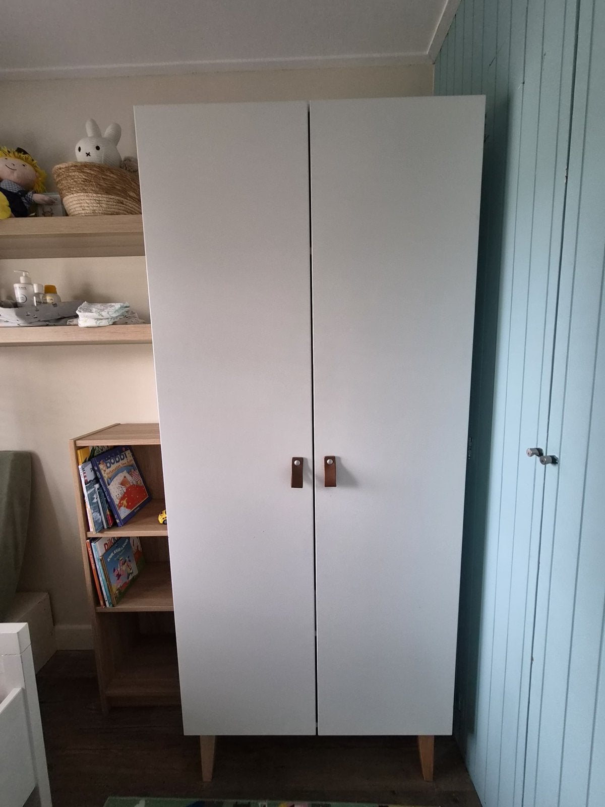 Witte babykamer kast en commode set, Gebruikt, Kast, 50 tot 70 cm, 105 cm of meer
