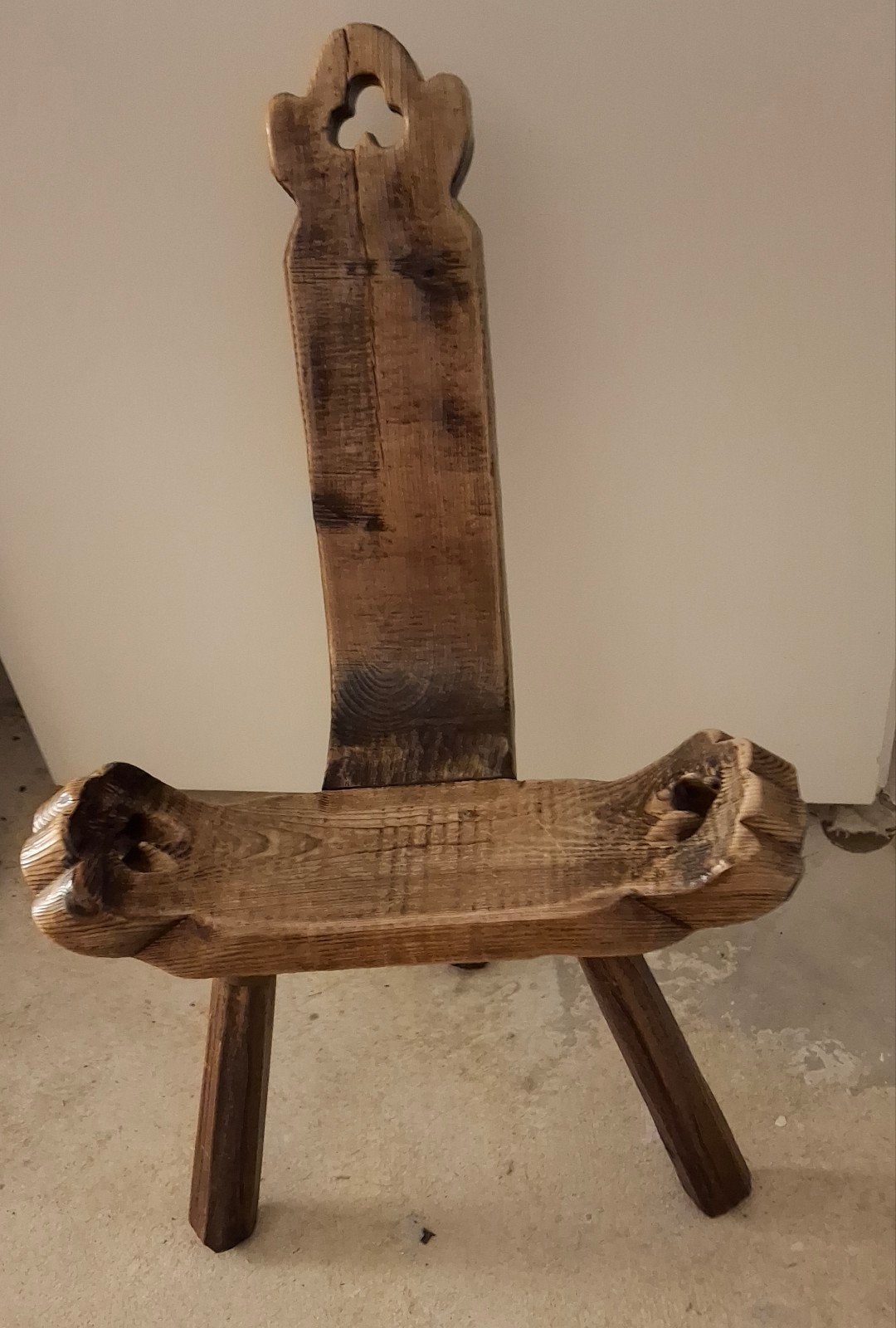 Vintage spaanse driepoot stoel., Ophalen