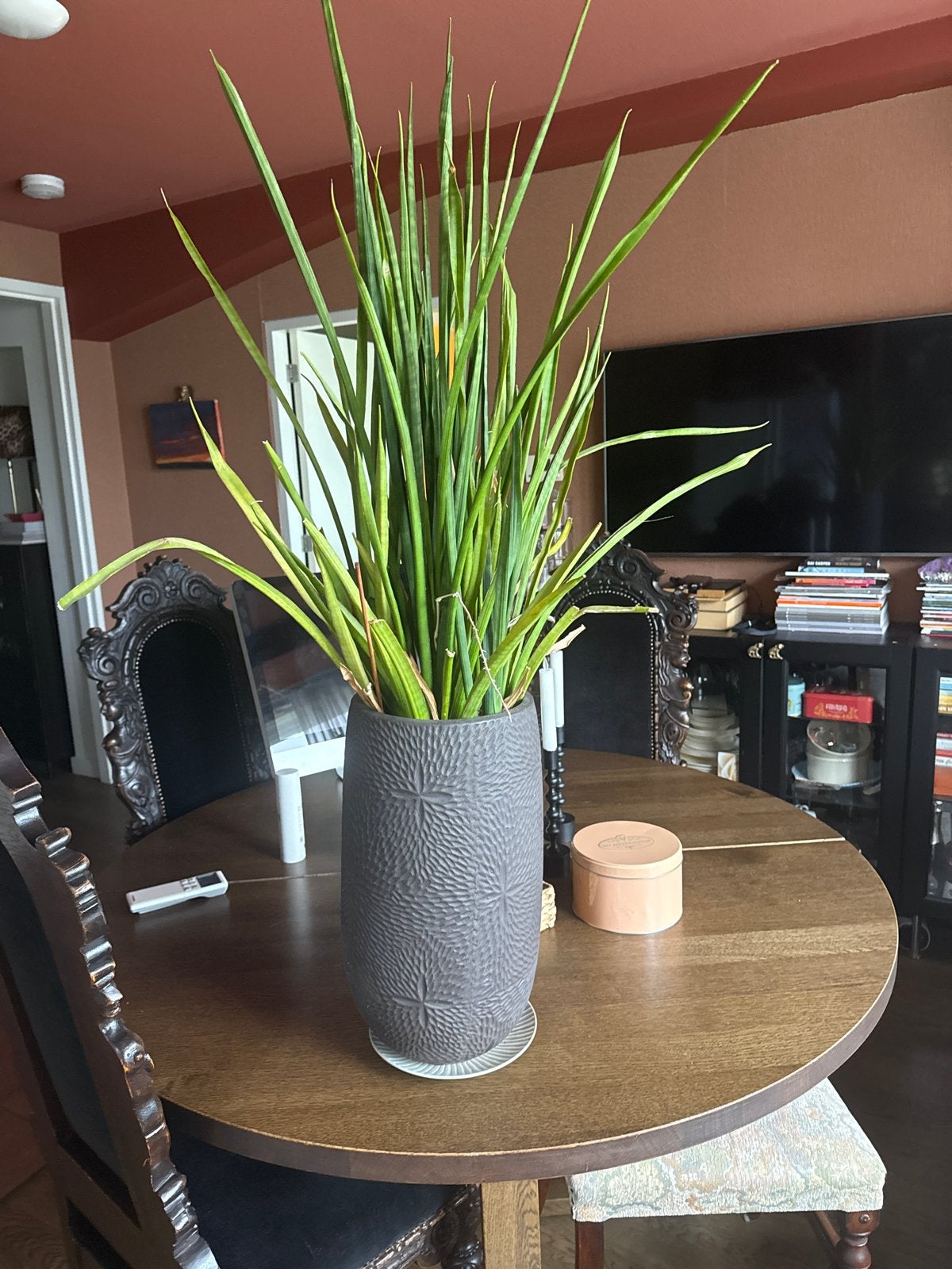 2 Aardewerk Vazen met Planten - 42 cm Hoog, Ophalen, Gebruikt, Inclusief decoratie, Grijs