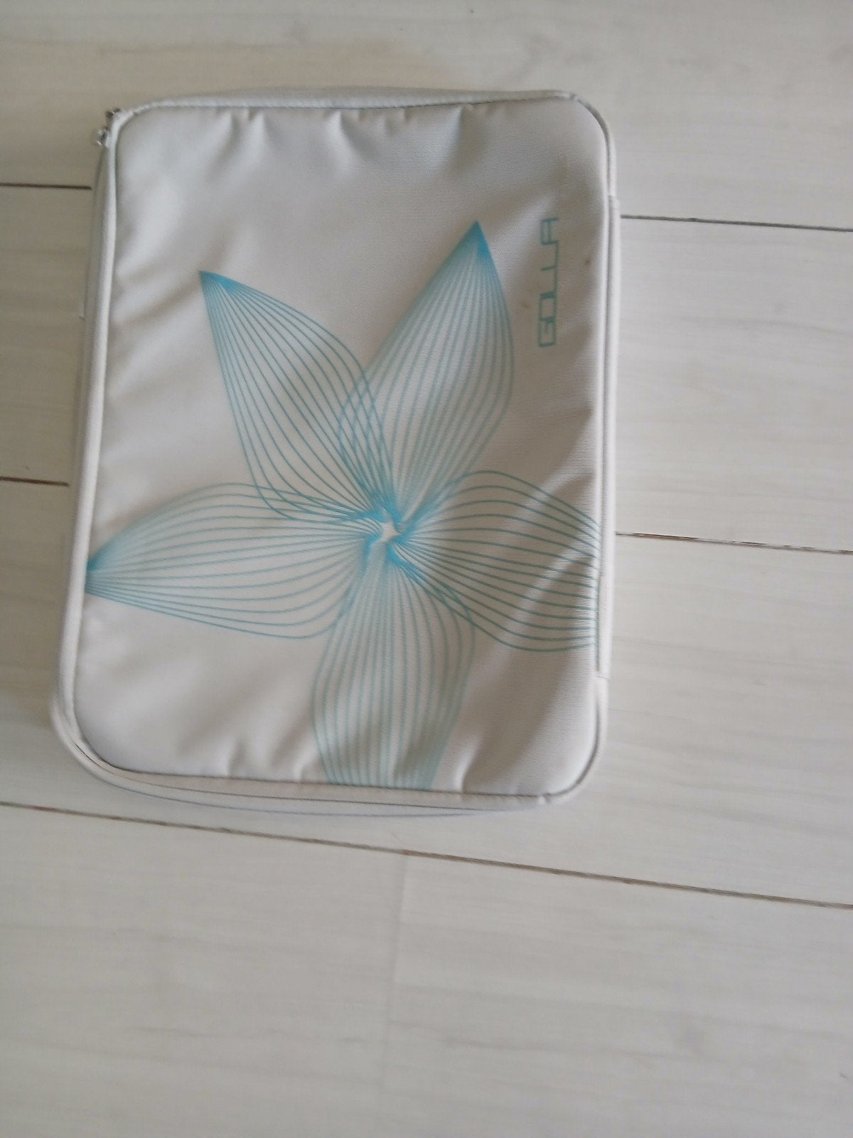 Golla Computertas / Laptophoes - Wit met Blauw Bloemmotief, Computers en Software, Gebruikt, Gevoerd laptopvak, Ophalen of Verzenden