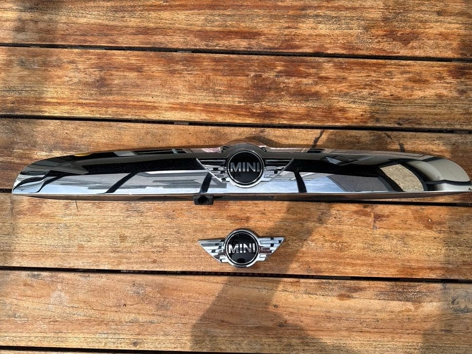 Mini Countryman F60 Sierlijst Achterklep & Logo Motorkap, Auto-onderdelen, Carrosserie en Plaatwerk, Gebruikt, Achterklep, Voor