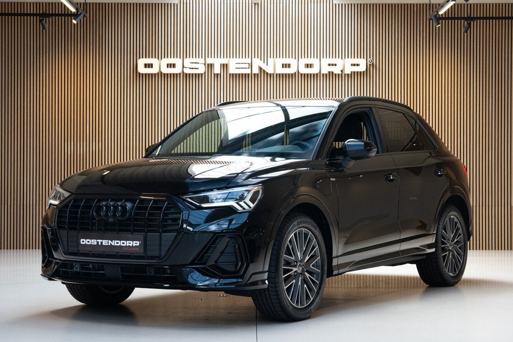 Audi Q3 45TFSIe/245pk S-Line Blackstyle|2022|Leer+memory|Mat, Auto's, Audi, Gebruikt, Zwart, Zwart, Hybride Elektrisch/Benzine