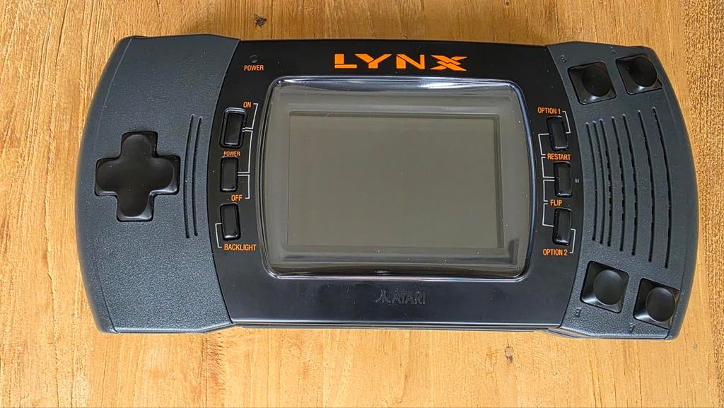 Atari Lynx + 9 games, Spelcomputers en Games, Spelcomputers | Atari, Gebruikt, Atari Lynx, Zonder controller, Met games, Met beschermhoes of tas