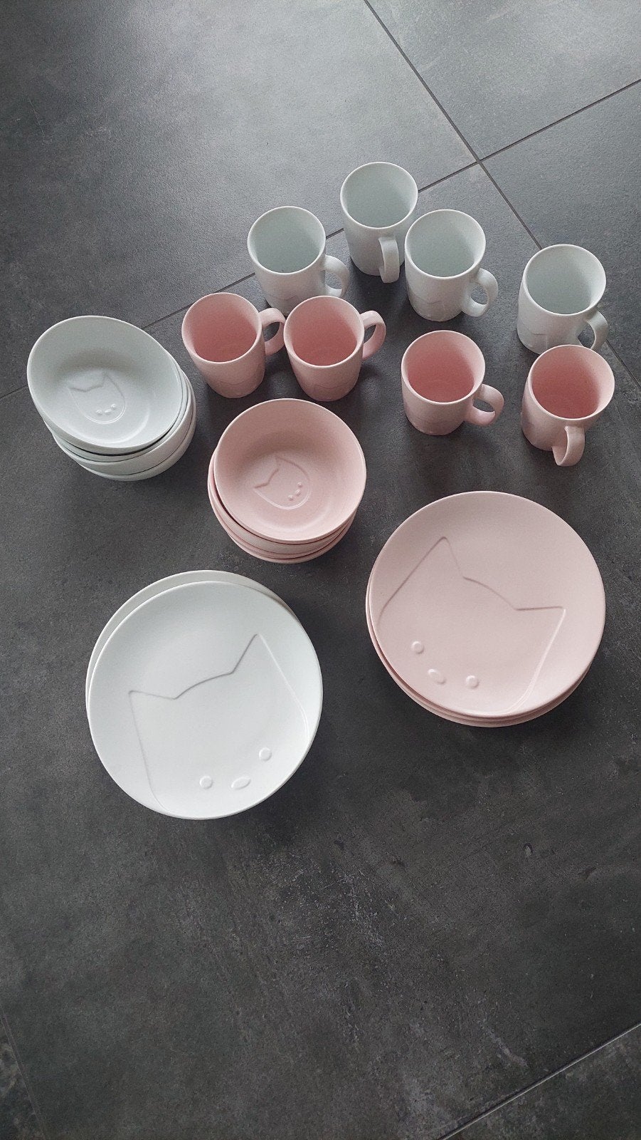 H&M Servies Katten Design - Roze & Wit (22-delig), Huis en Inrichting, Ophalen, Hema, Gebruikt, Keramiek