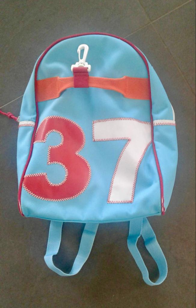 Leuke en handige tas voor jongens - sporttas/rugzak, Overige merken, 25 tot 40 cm, Ophalen of Verzenden, Zo goed als nieuw