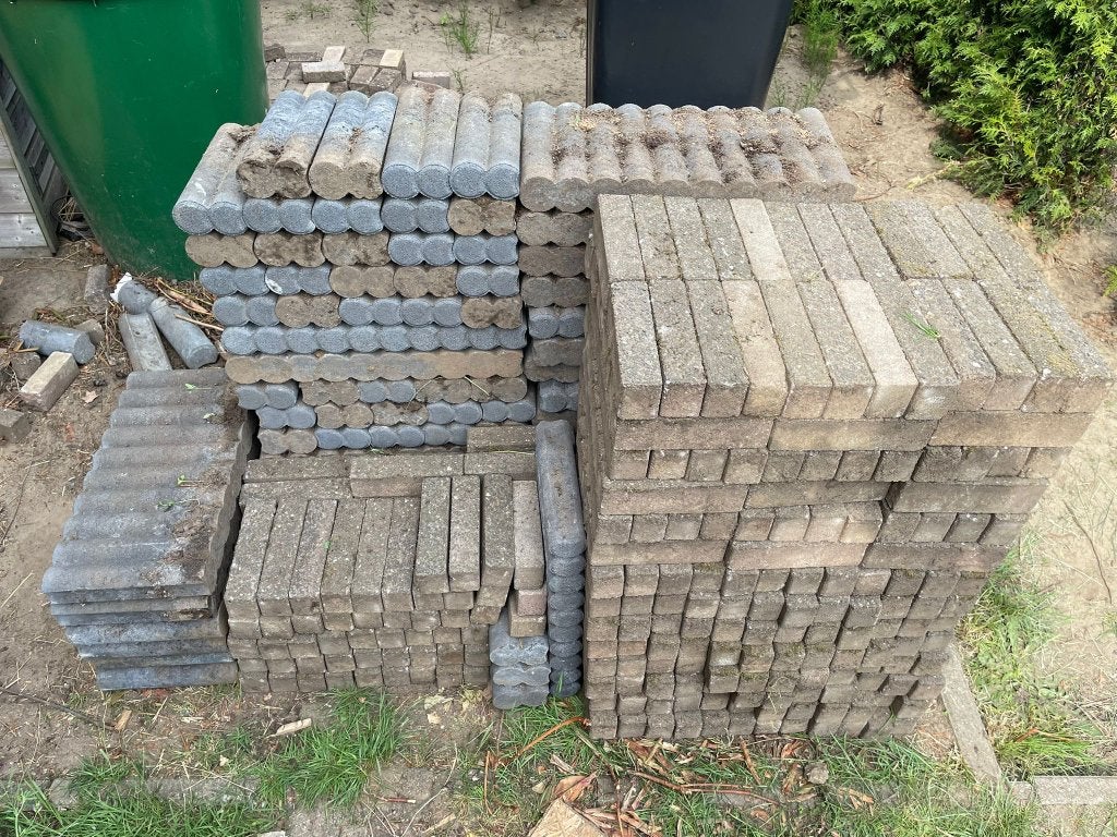 GRATIS Waaltjes, banden en palissades, Ophalen, Gebruikt, Klinkers, 5 tot 10 m²