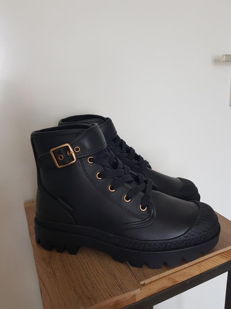 Stoere halfhoge laarsjes, Kleding | Dames, Schoenen, Zwart, Lage of Enkellaarzen, Ophalen of Verzenden, Zo goed als nieuw