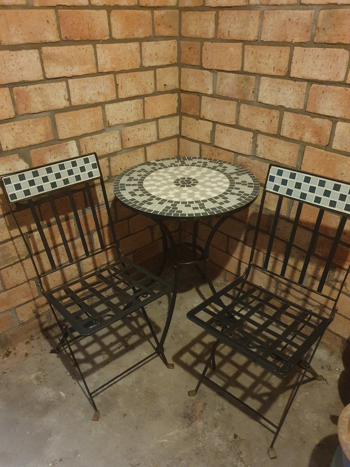 Bistro set: Mozaïek tafel met 2 inklapbare stoelen, Ophalen, Gebruikt, Metaal, Inklapbaar