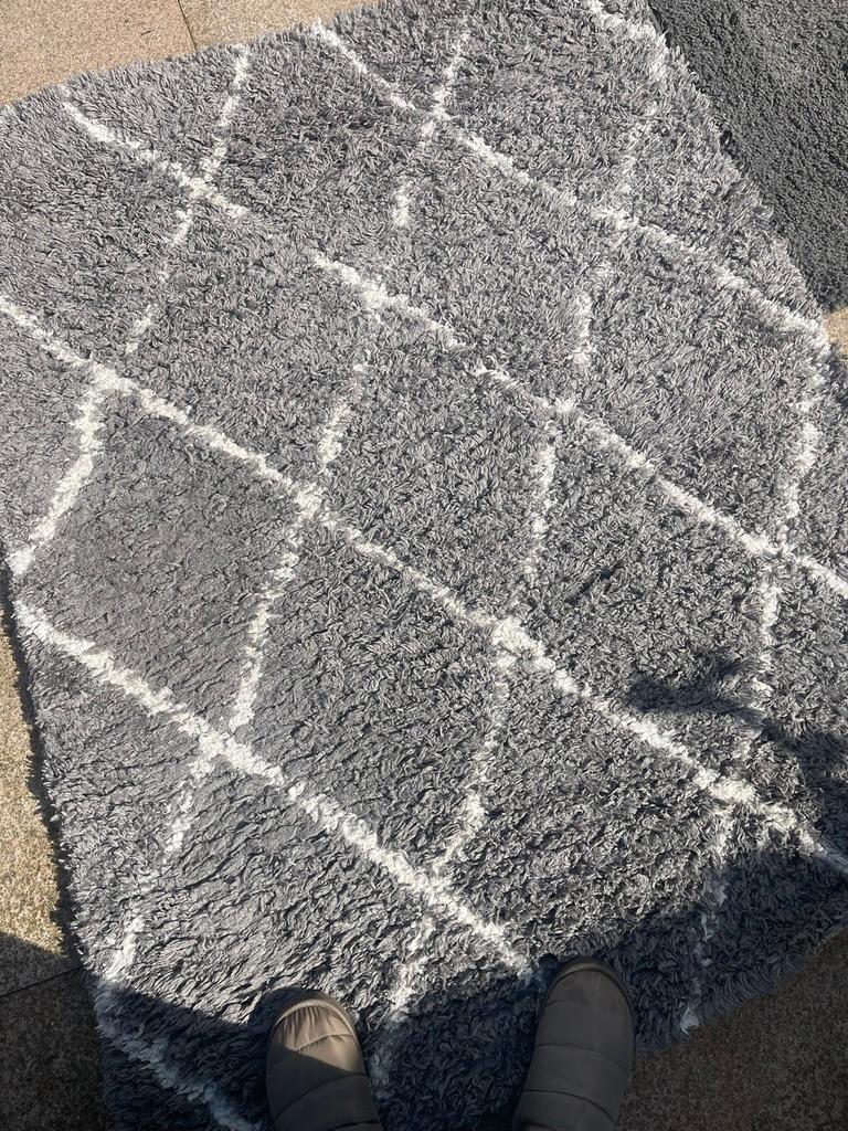 Berber tapijt, grijs met wit patroon, Gebruikt, 100 tot 150 cm, Ophalen of Verzenden, Grijs