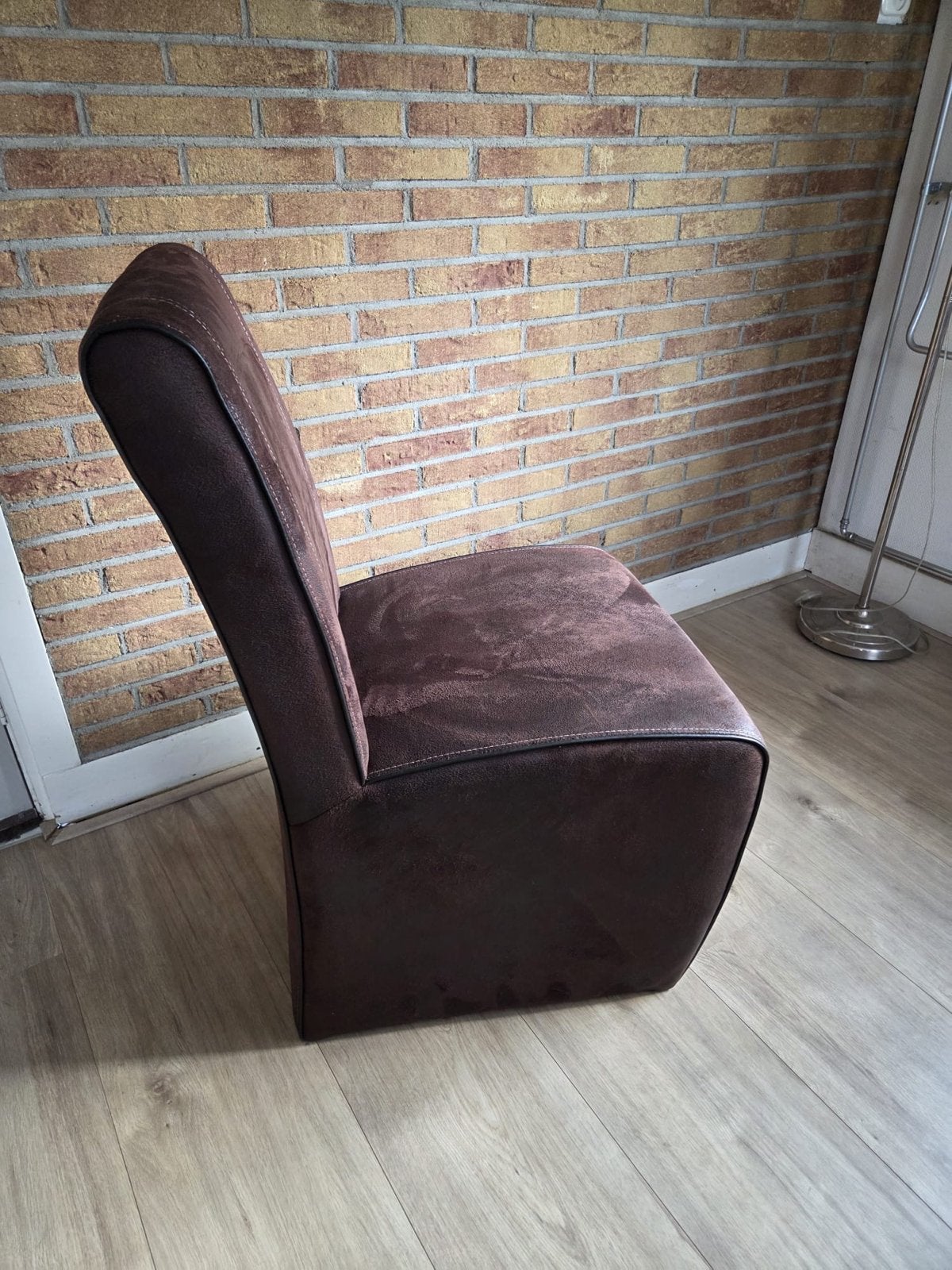 Nieuwe bruine stoelen (6stuks) - Zithoogte 46 cm, Huis en Inrichting, Stoelen, Bruin, Nieuw, Ophalen of Verzenden, Vier