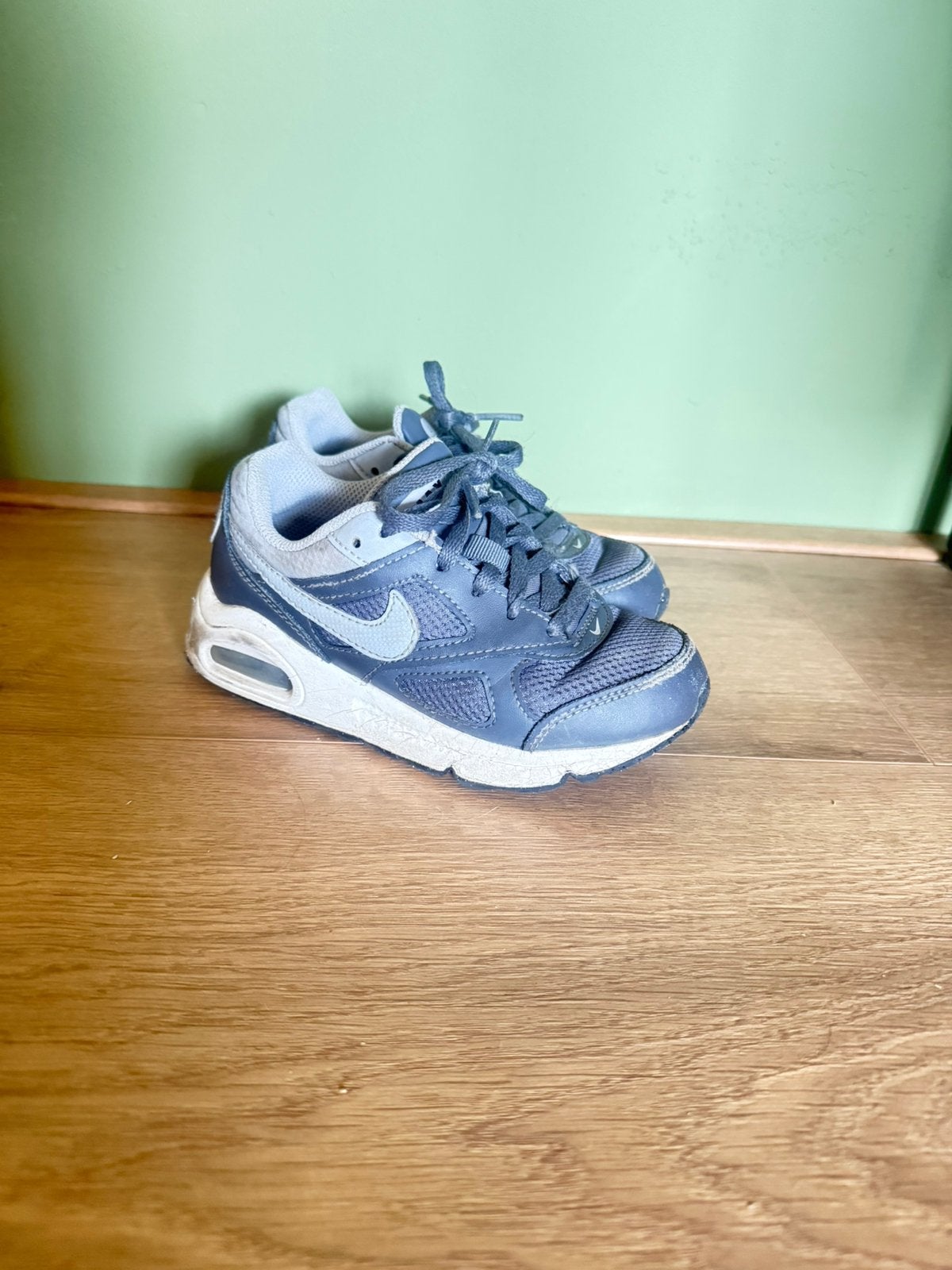 nike air max maat 28, Kinderen en Baby's, Gebruikt, Sportschoenen, Ophalen of Verzenden, Jongen