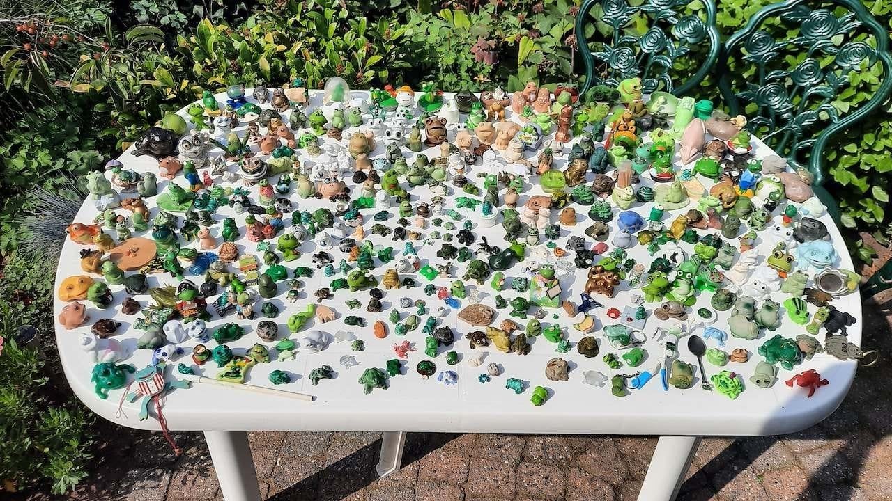 collectie van ca. 700 diverse kikkers beeldjes, Ophalen of Verzenden, Gebruikt, Reptiel of Amfibie, Beeldje of Figuurtje