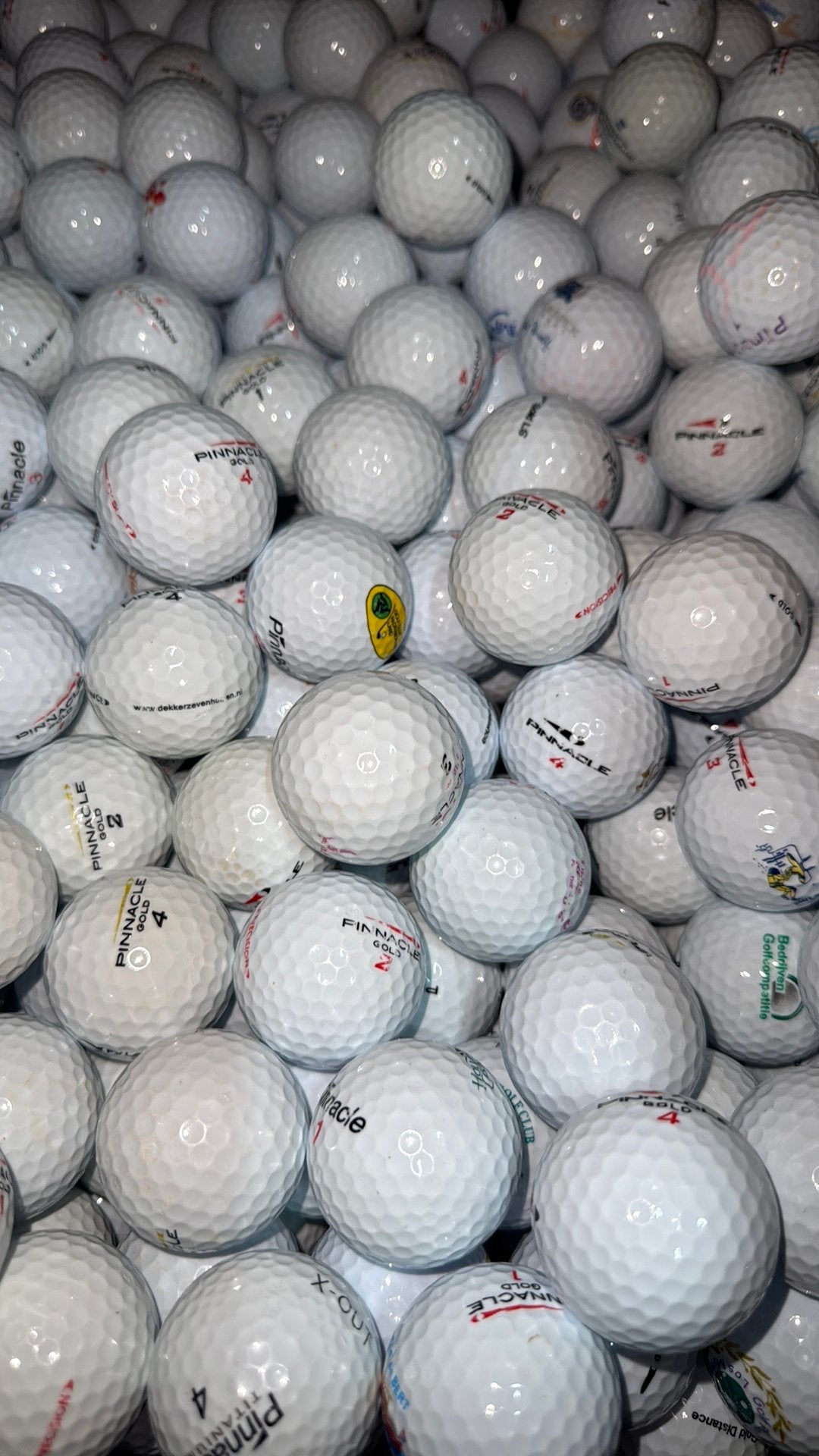 Pinnacle gold golfballen 100 stuks AAAA kwaliteit 100 stuks, Ophalen of Verzenden, Zo goed als nieuw, Bal(len)